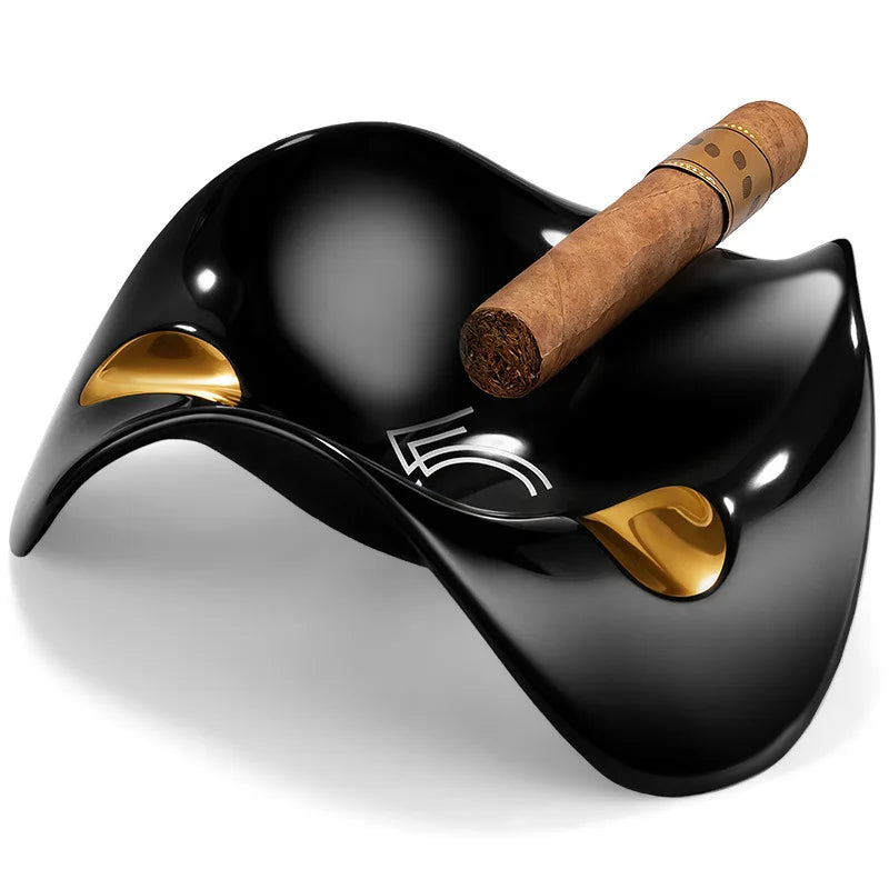 Cenicero negro elegante